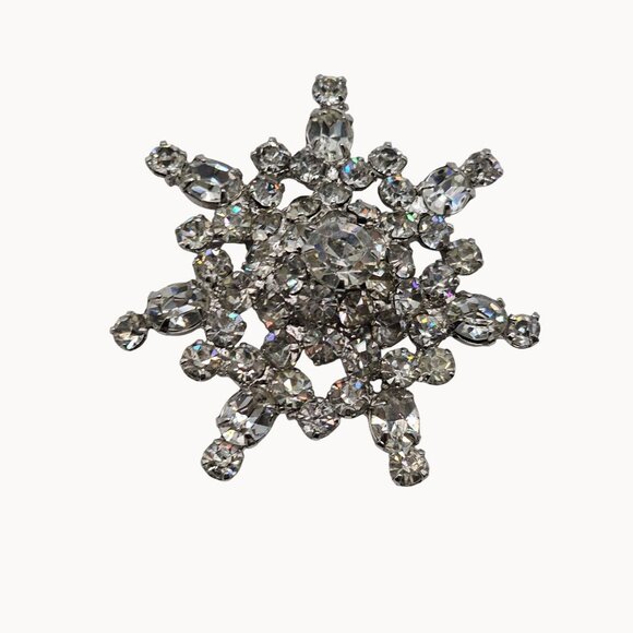 VTG Brooch Snowflake Winter Christmas Sparkle Rhinestone Silver Tone Pin Gift - Picture 1 of 9